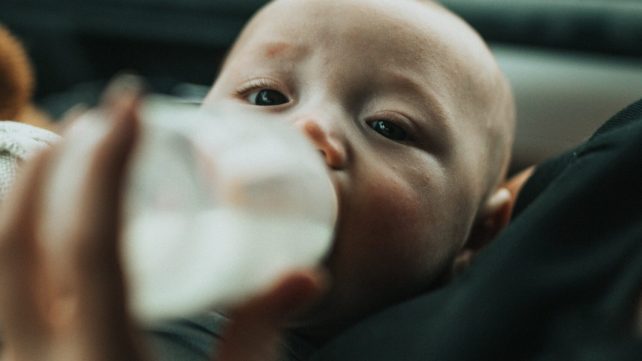 Nový rok mění péči o děti: Konec kojeneckých ústavů je tady