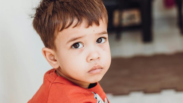 Výchova bez násilí: Nový průvodce pro pracovníky OSPOD